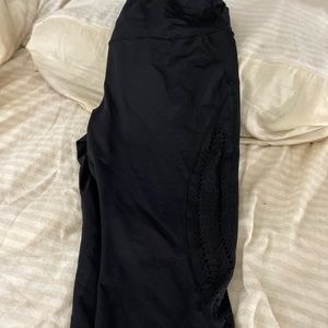 Ruby Ribbon Capri pants XXL